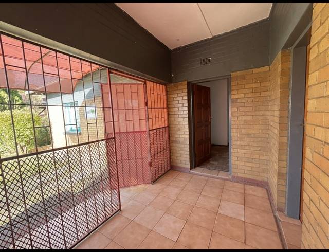 3 BEDROOM HOUSE TO LET IN VANDERBIJLPARK CW 6
